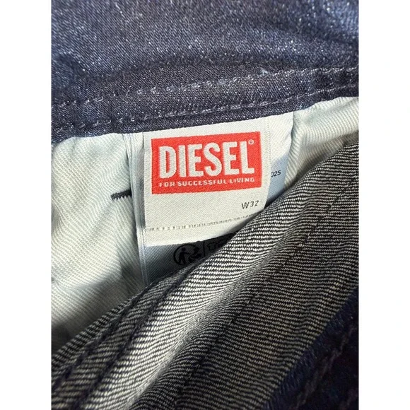Diesel Larkee Straight Leg Jeans Mens 32x32 Dark Blue Denim Button Fly $195 NWT